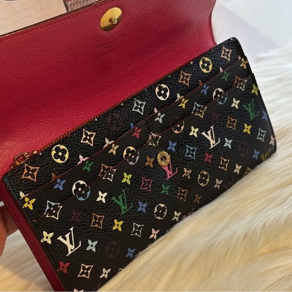 Authentic Louis Vuitton Monogram Multicolor Noir
Sarah Women's Wallet - Picture 1 of 9